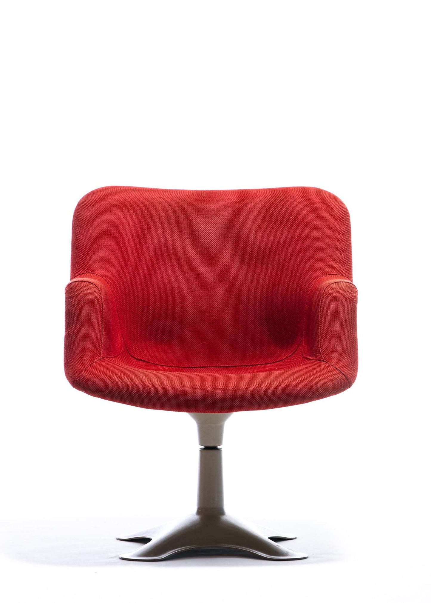 Yrjö Kukkapuro Molded Fiberglass Swivel Armchair