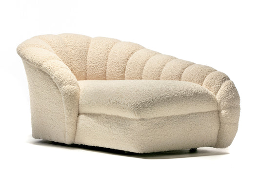 Vladimir Kagan Post Modern Scallop Chaise Lounge in Soft Ivory White Bouclé